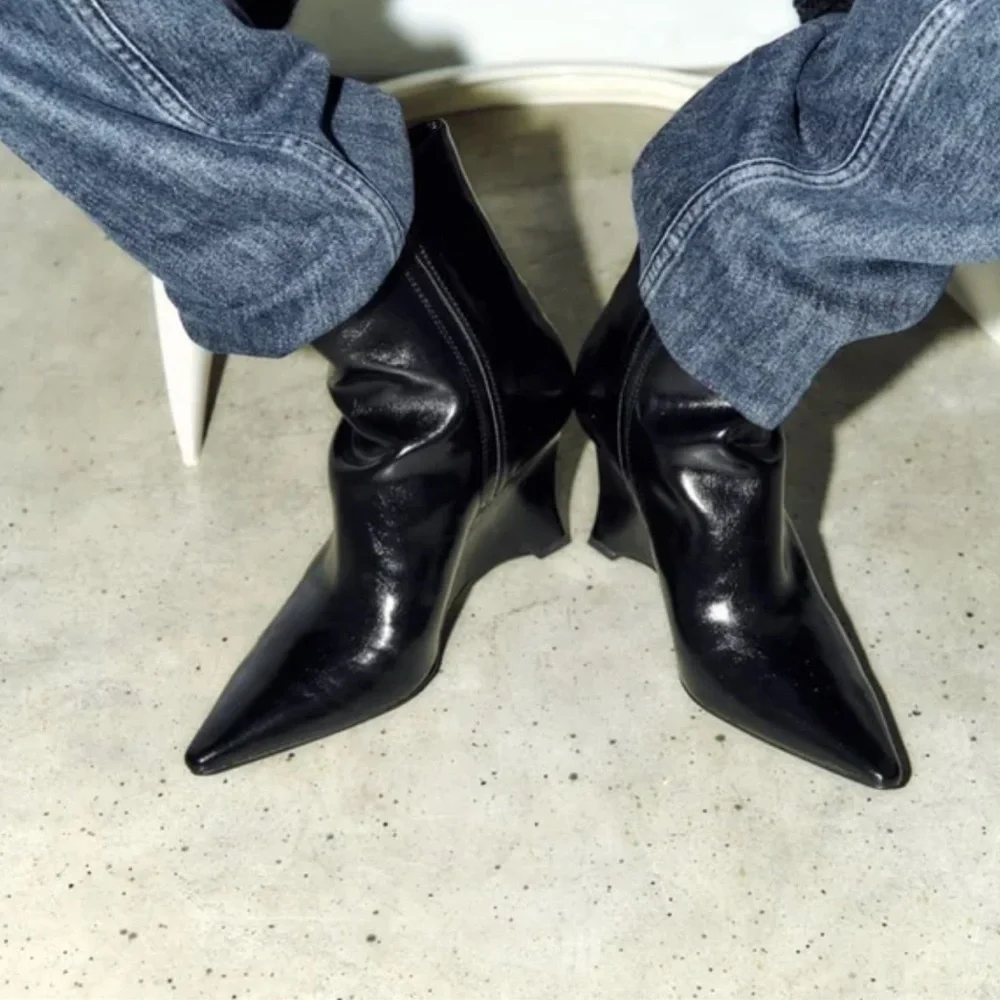 Zara HEELED WEDGE ANKLE BOOTS. Black. Size 7.5. New with Tags.
